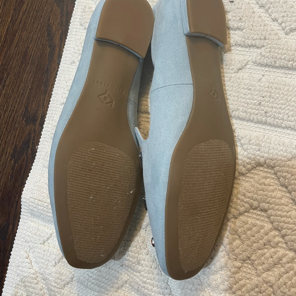 Shoes - Picture 2 of 2
